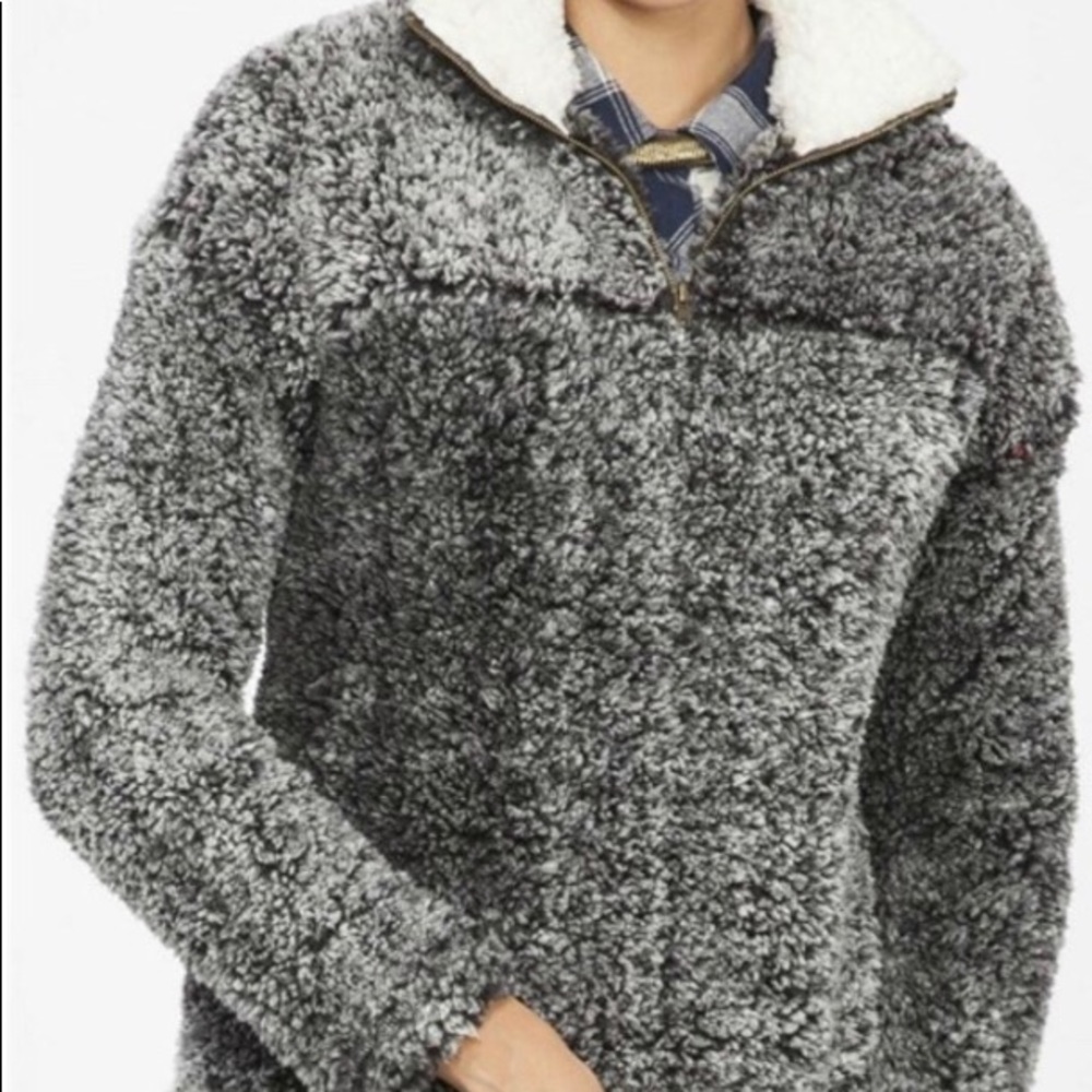 Peach love black pullover